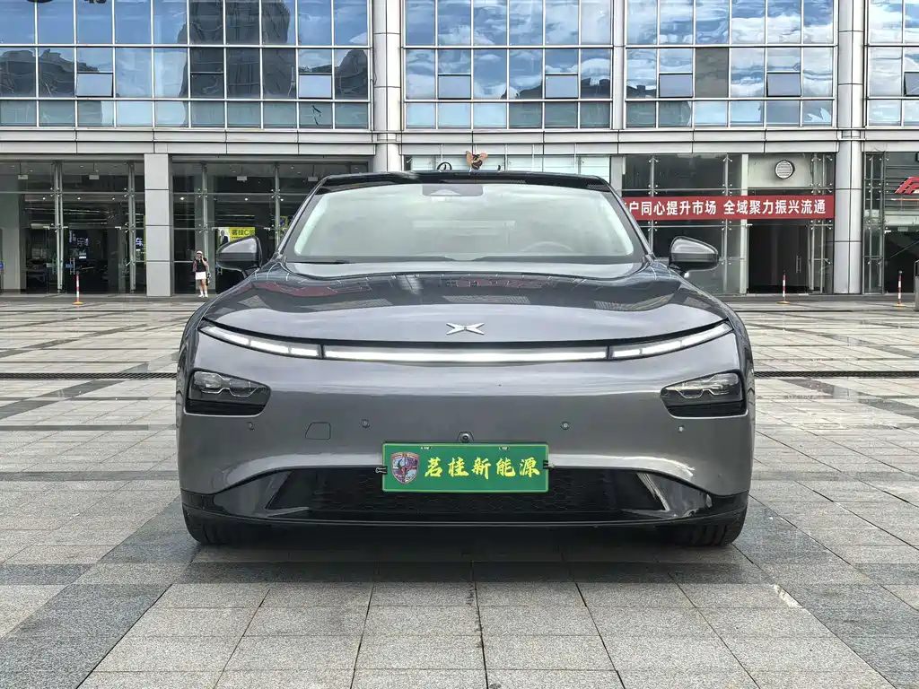 XPeng P7 — миниатюра 2