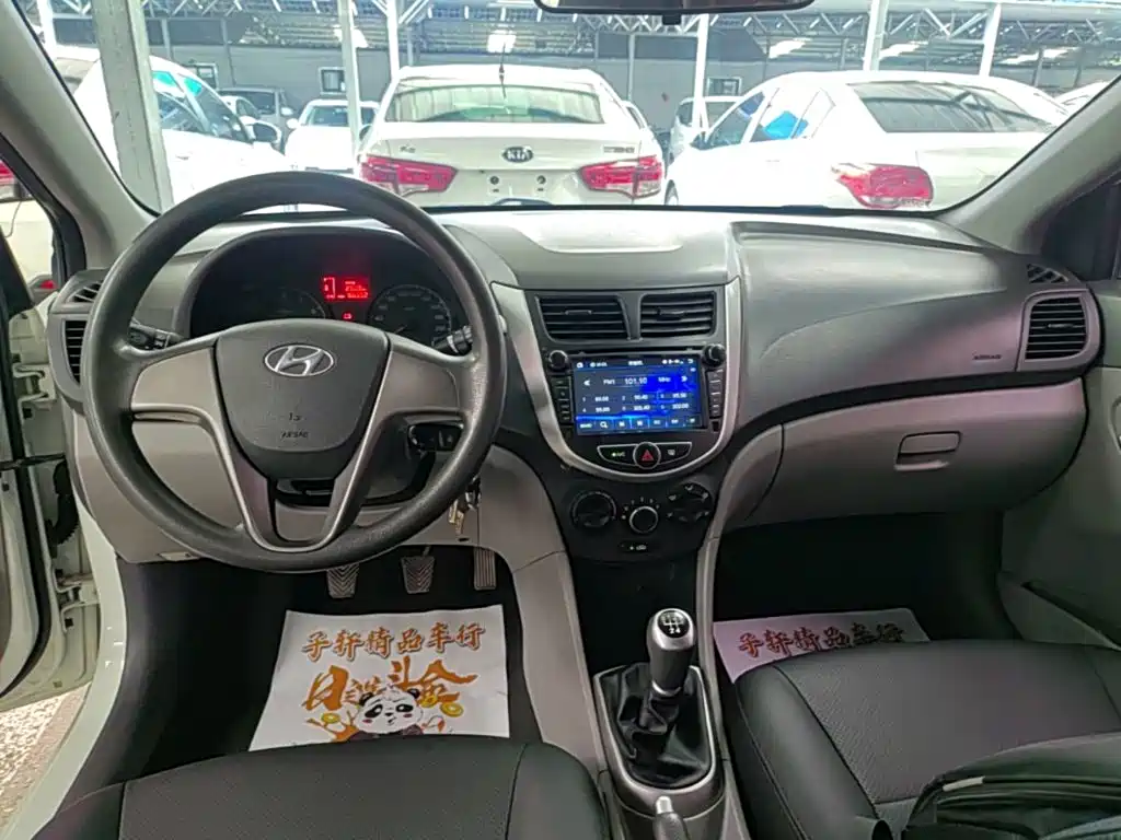 Hyundai Verna — миниатюра 10