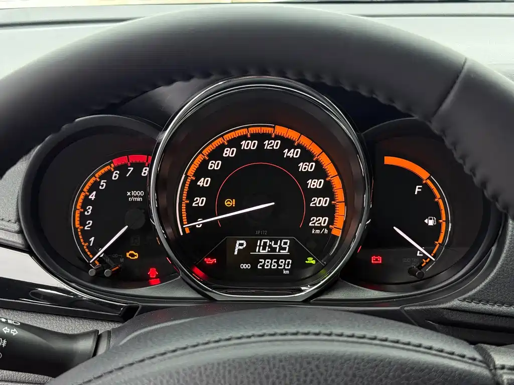 Toyota Yaris L — миниатюра 8