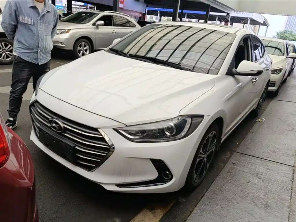 Hyundai Elantra 2019