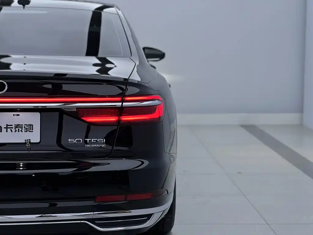 Audi A8 — миниатюра 6
