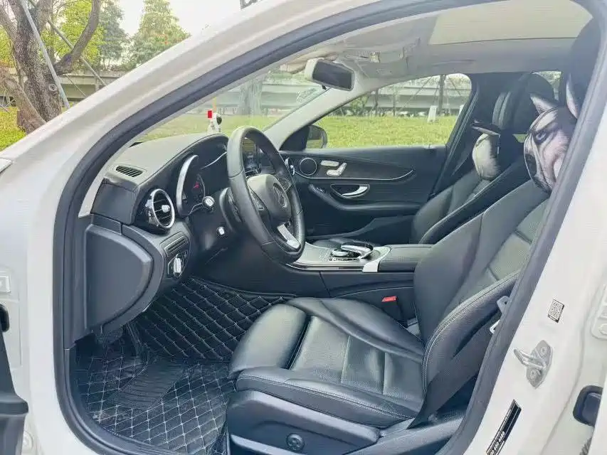Mercedes-Benz C-Class — миниатюра 8