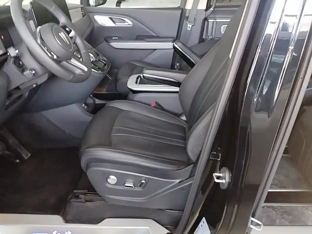 Hongqi Hongqi HQ9 PHEV — миниатюра 15