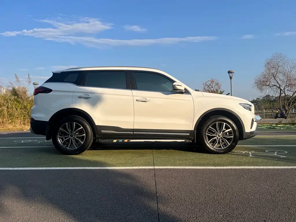 GEELY AUTOMOBILE BOYUE