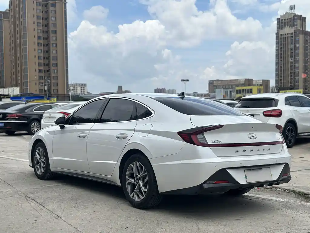 Hyundai Sonata — миниатюра 8