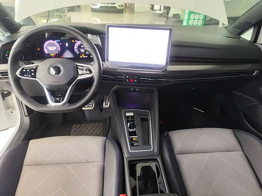 Volkswagen Golf — миниатюра 10