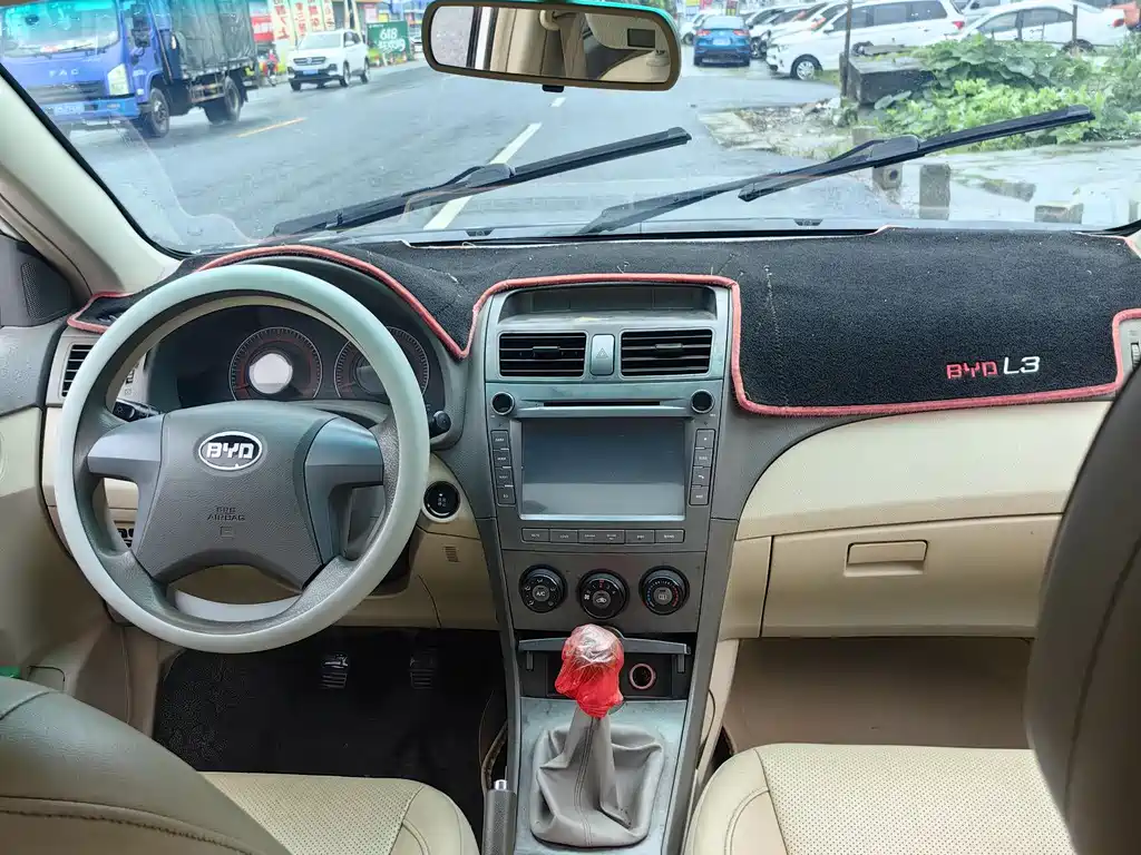 BYD L3 2012 1.5L MT Comfort