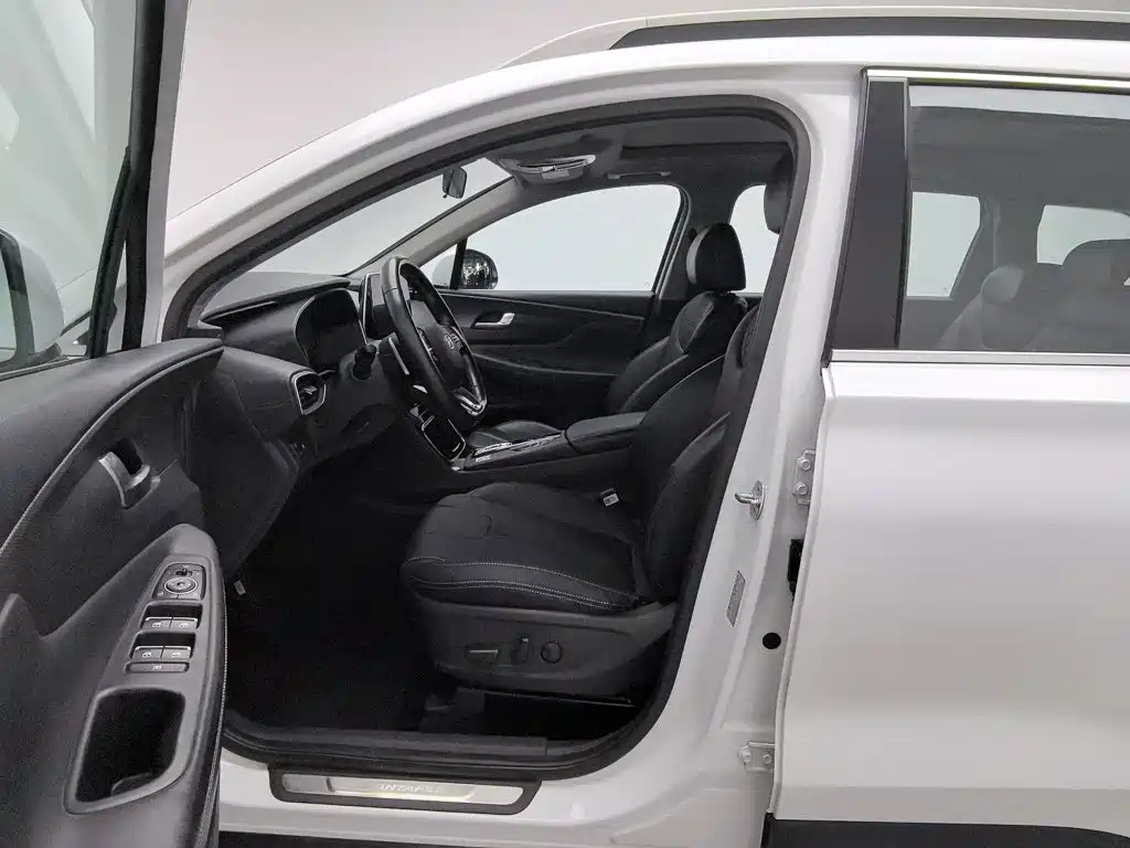 Hyundai Santa Fe — миниатюра 10