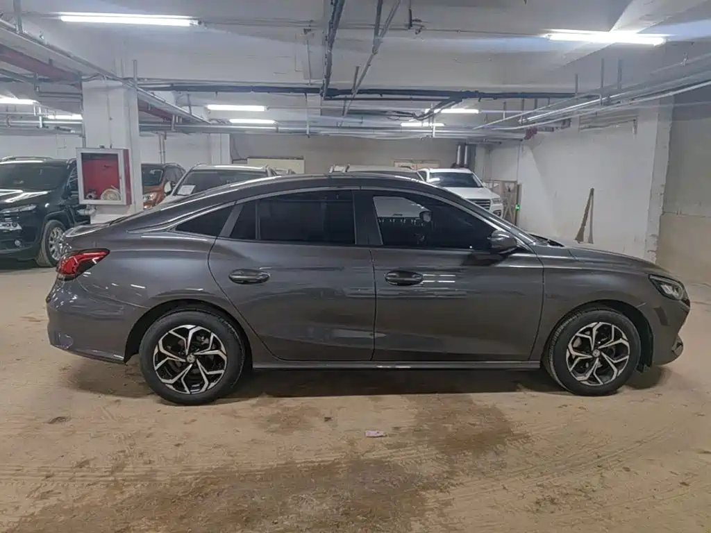 MG MG5 — миниатюра 26