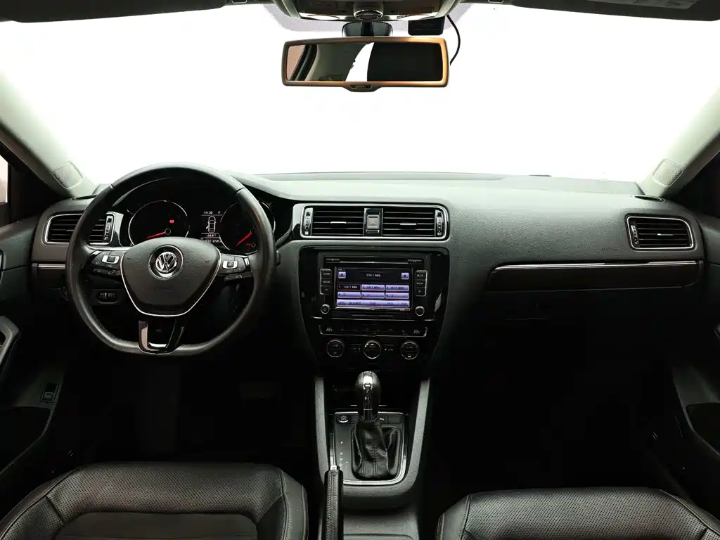 Volkswagen Sagitar — миниатюра 15