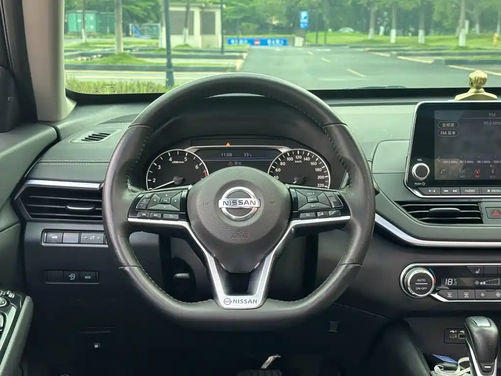 Nissan Teana — миниатюра 7