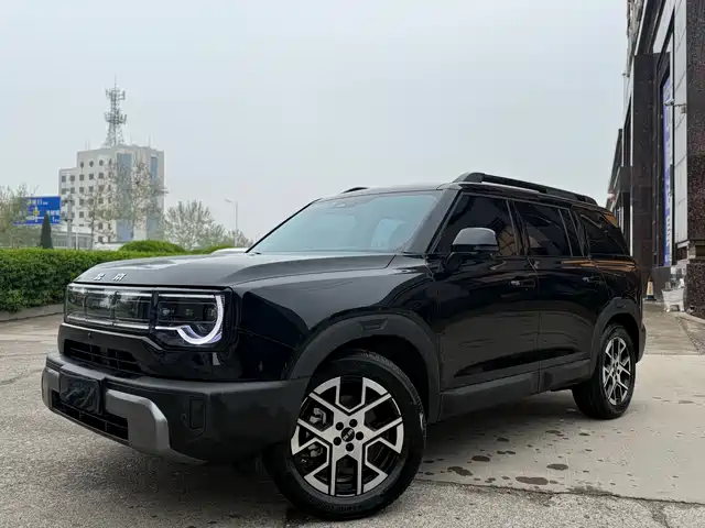 2025 BAIC Beijing B30