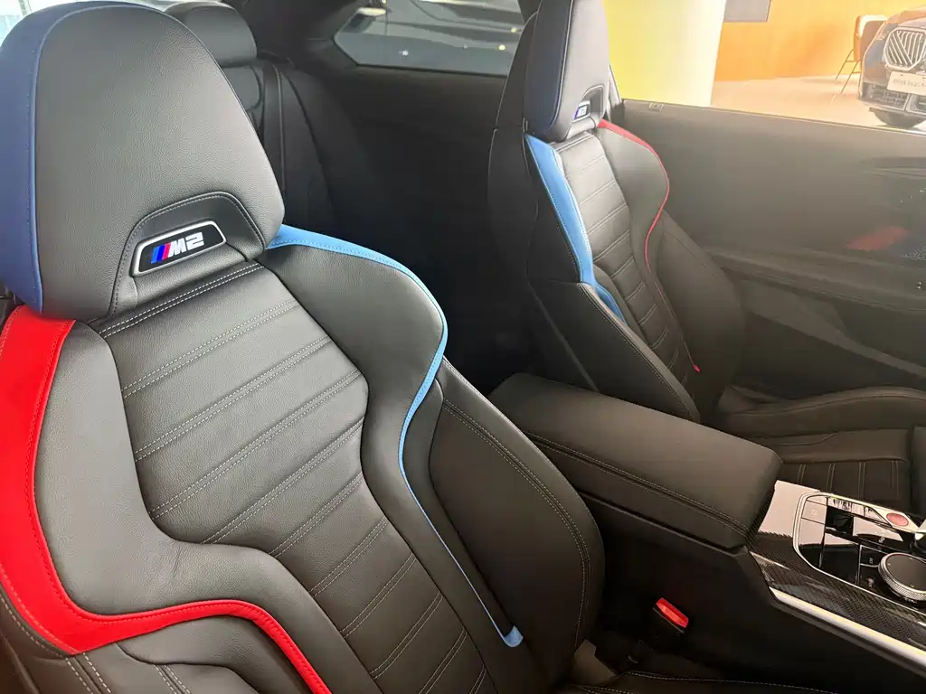 BMW M2 — миниатюра 8