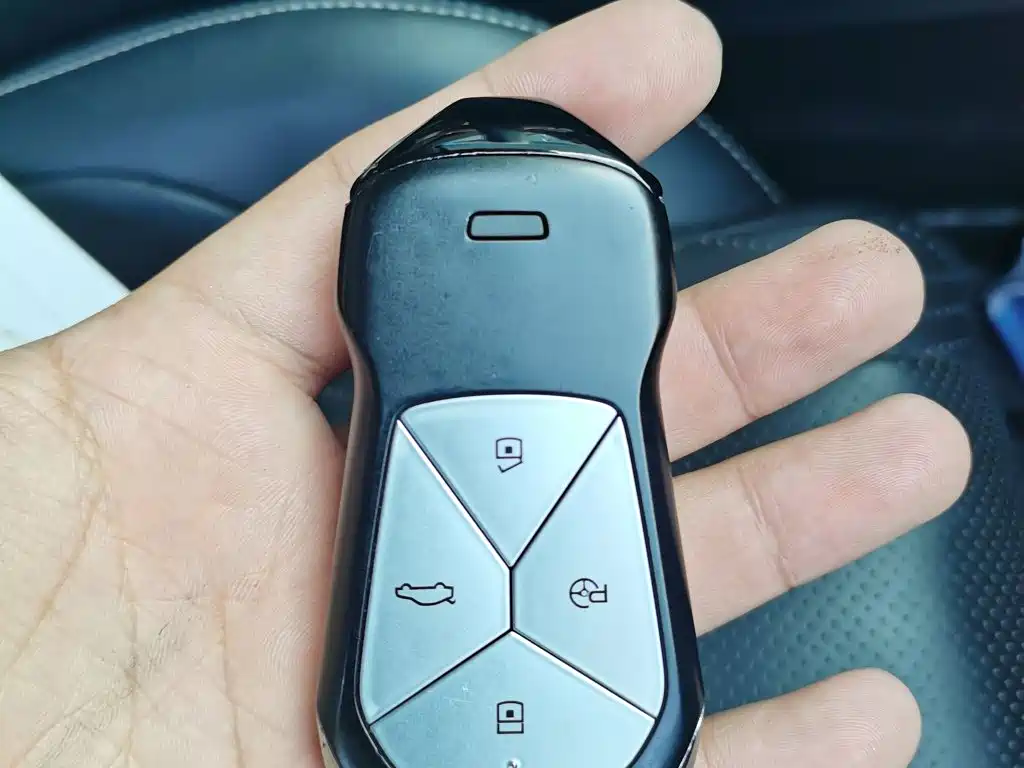 XPeng P5 — миниатюра 12