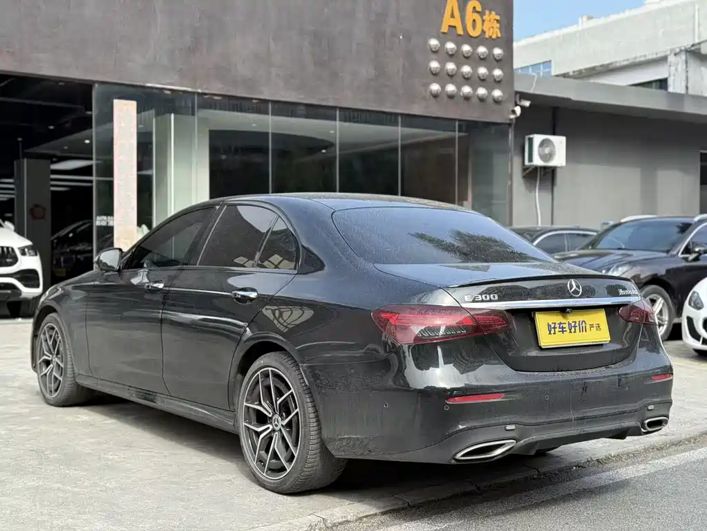 MERCEDES-BENZ E CLASS