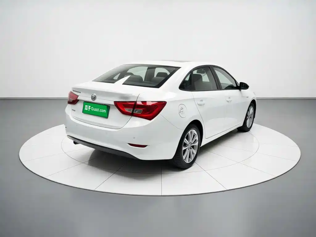 Buick Excelle — миниатюра 4