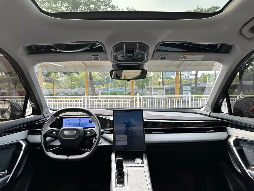 Geely Boyue L — миниатюра 11