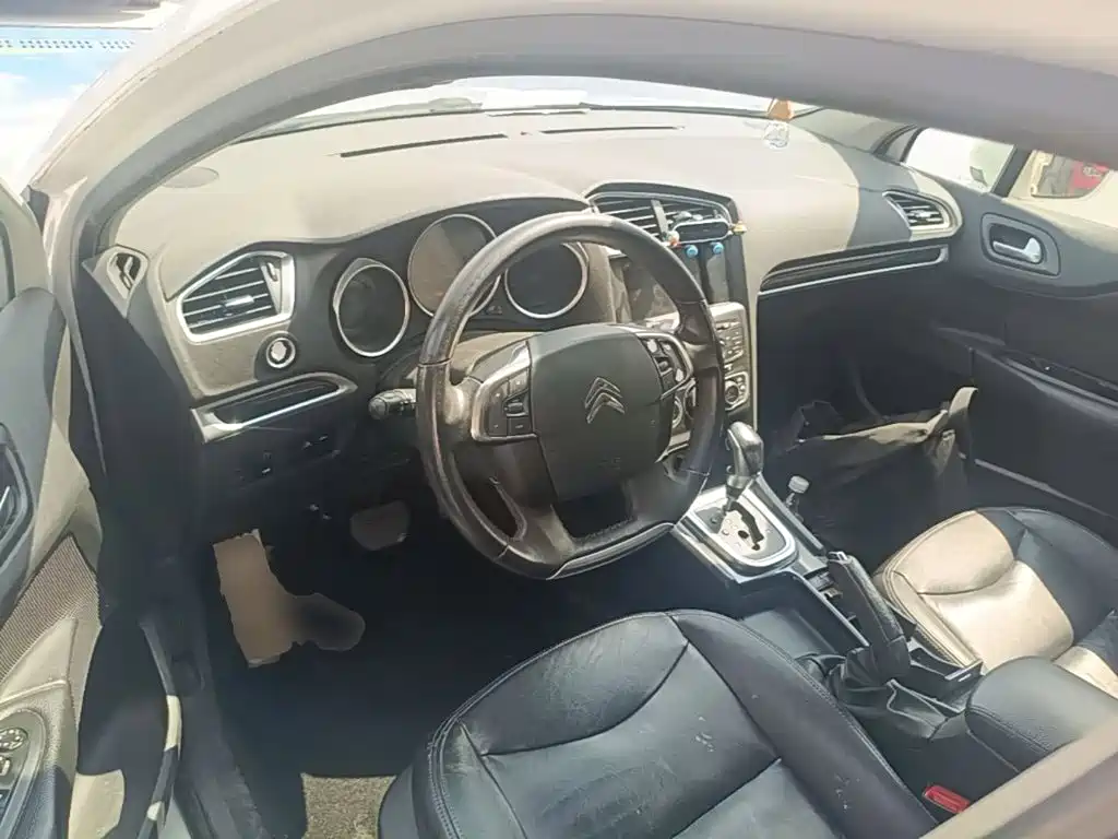 Citroen C4L — миниатюра 10