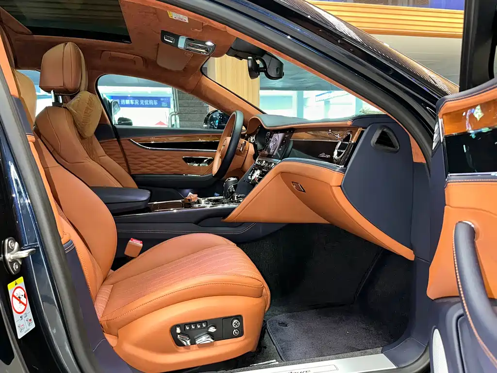 Bentley Flying Spur — миниатюра 8