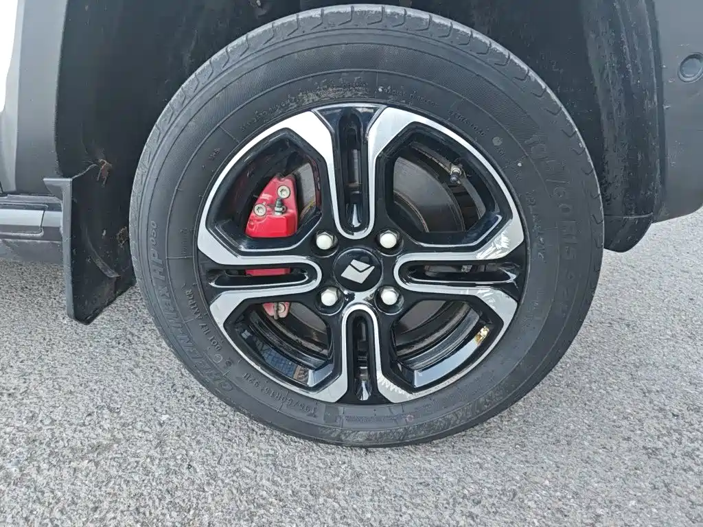Baojun Yueye — миниатюра 24