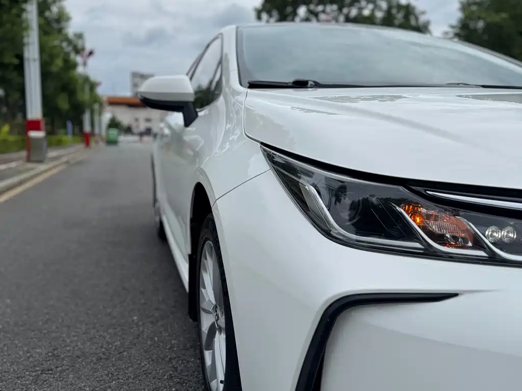 Toyota Corolla — миниатюра 4