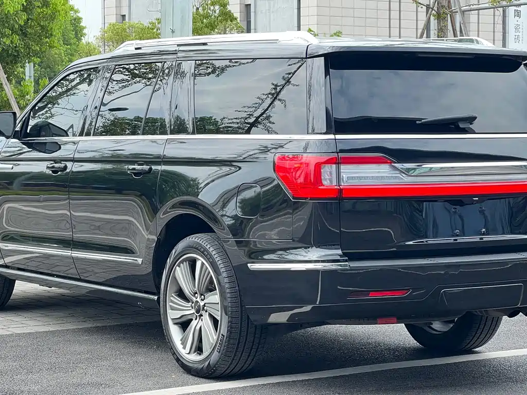 Lincoln Navigator — миниатюра 15