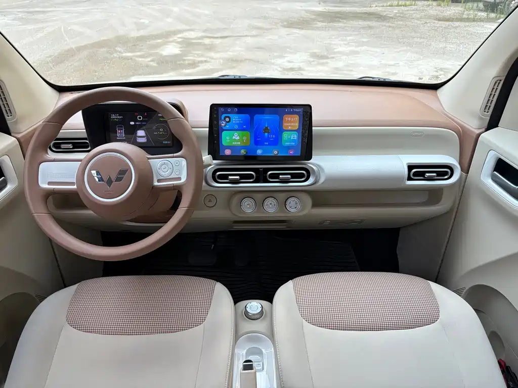 Wuling MINIEV — миниатюра 8