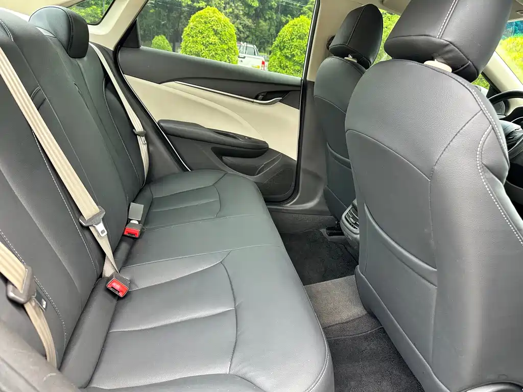 Buick Excelle — миниатюра 15