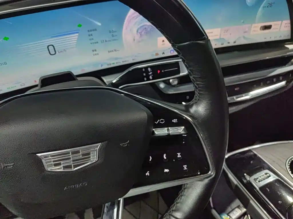 Cadillac Lyriq — миниатюра 14