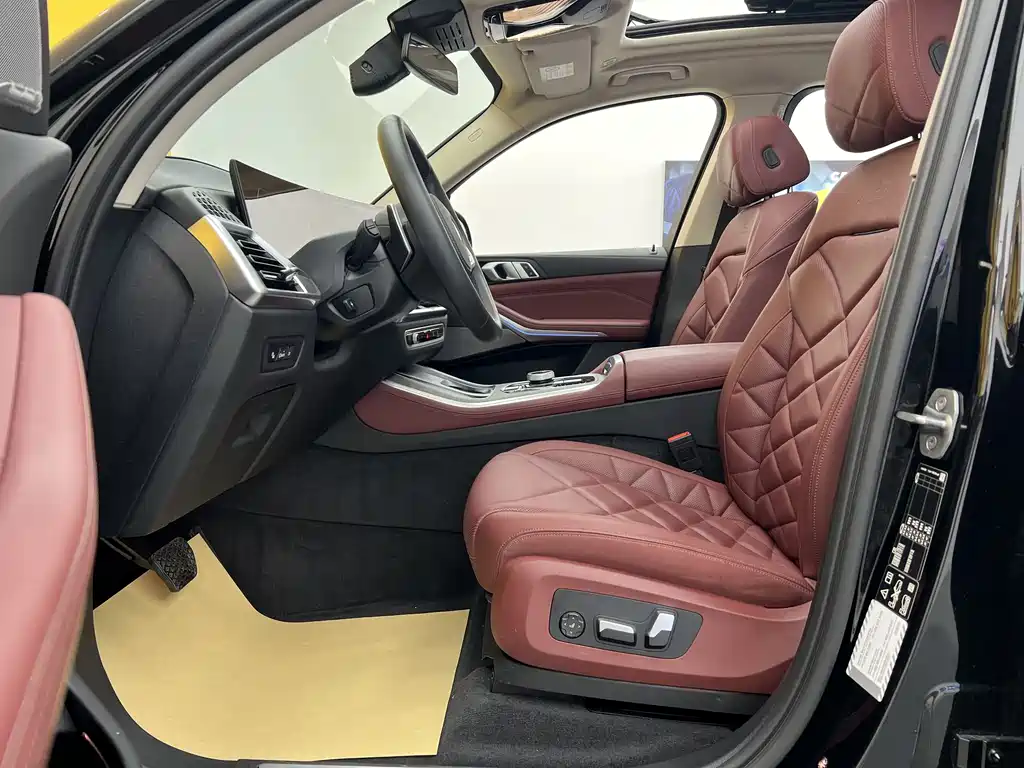 BMW X5 2025 xDrive 30Li Premium M Sport