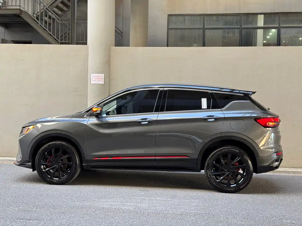 Geely Binyue — миниатюра 3