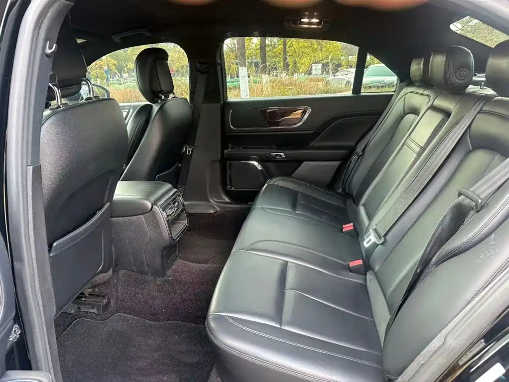 Lincoln Continental — миниатюра 4