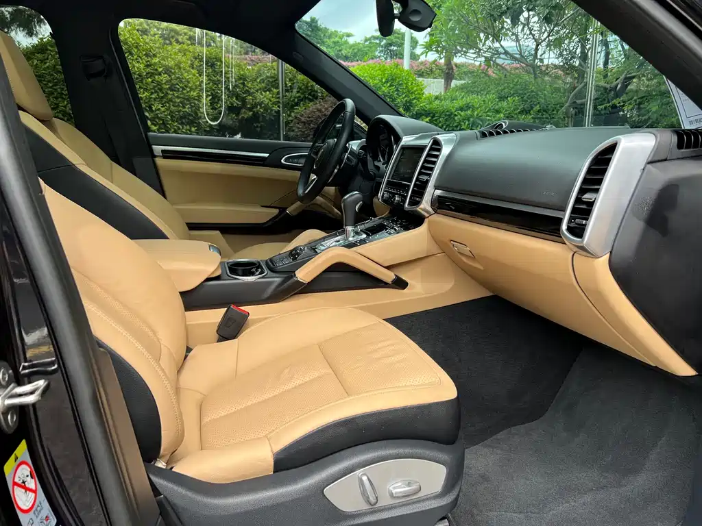 Porsche Cayenne Hybrid — миниатюра 11