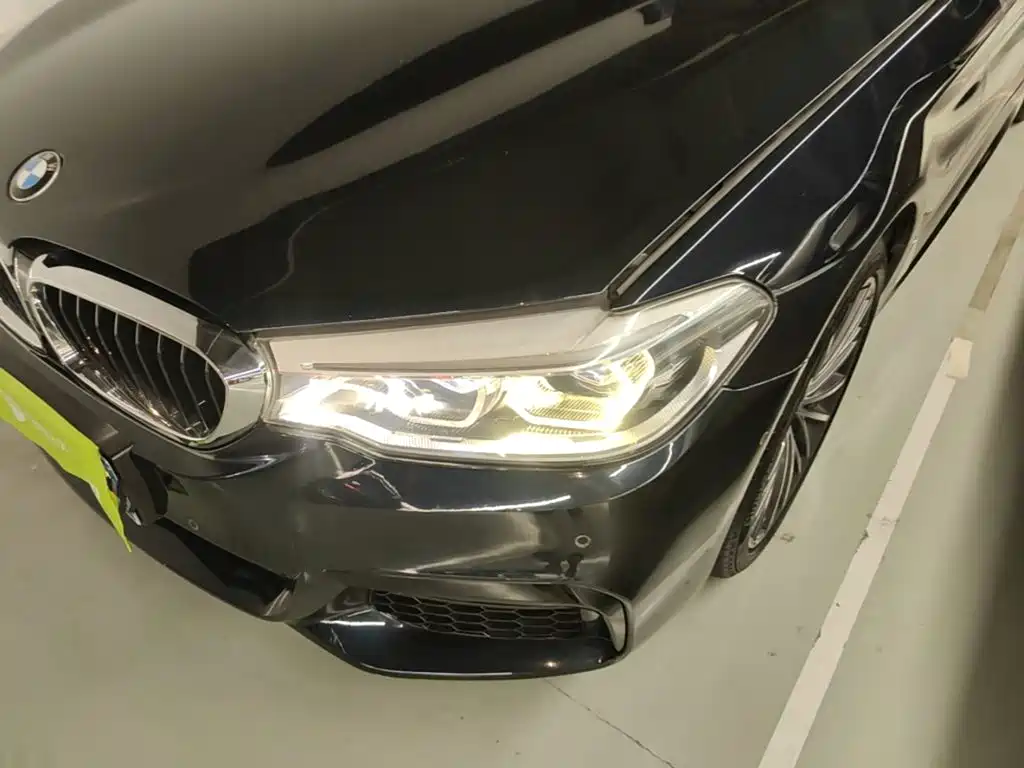 BMW 5 Series — миниатюра 24