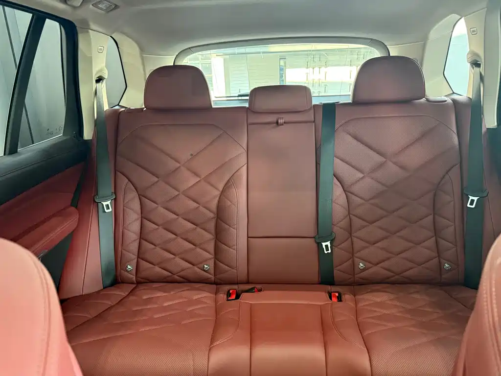 BMW X5 — миниатюра 7