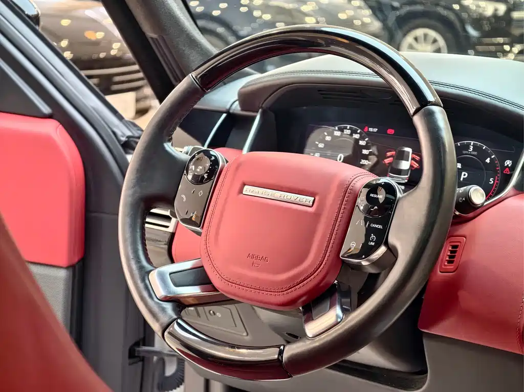 Land Rover Range Rover — миниатюра 22