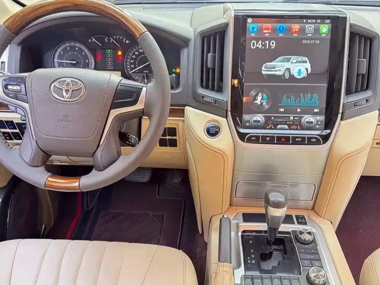 Toyota Land Cruiser — миниатюра 5