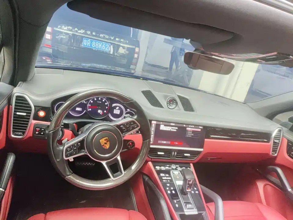 Porsche Cayenne — миниатюра 5