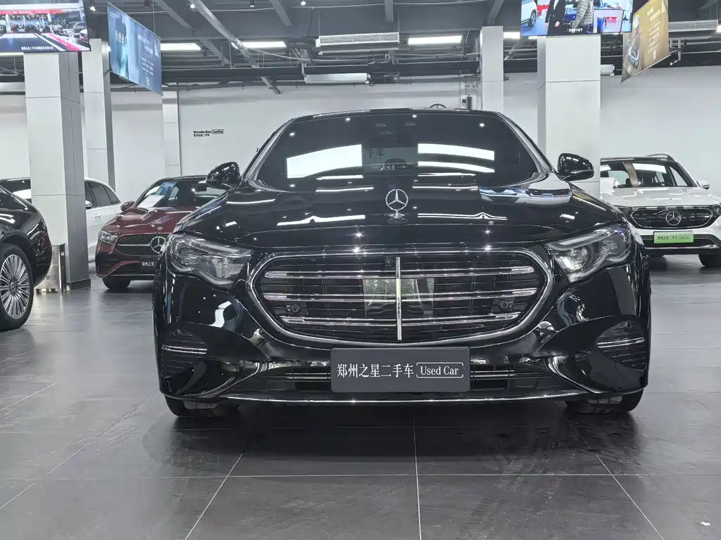 Mercedes-Benz E-Class — миниатюра 2