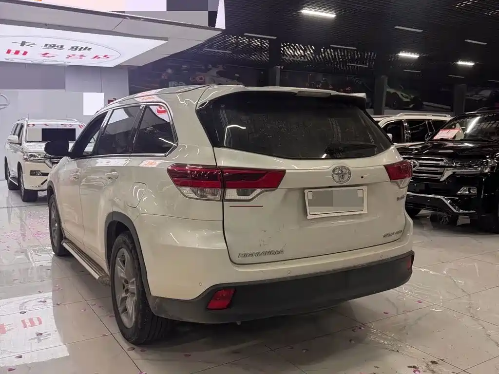 Toyota Highlander — миниатюра 6