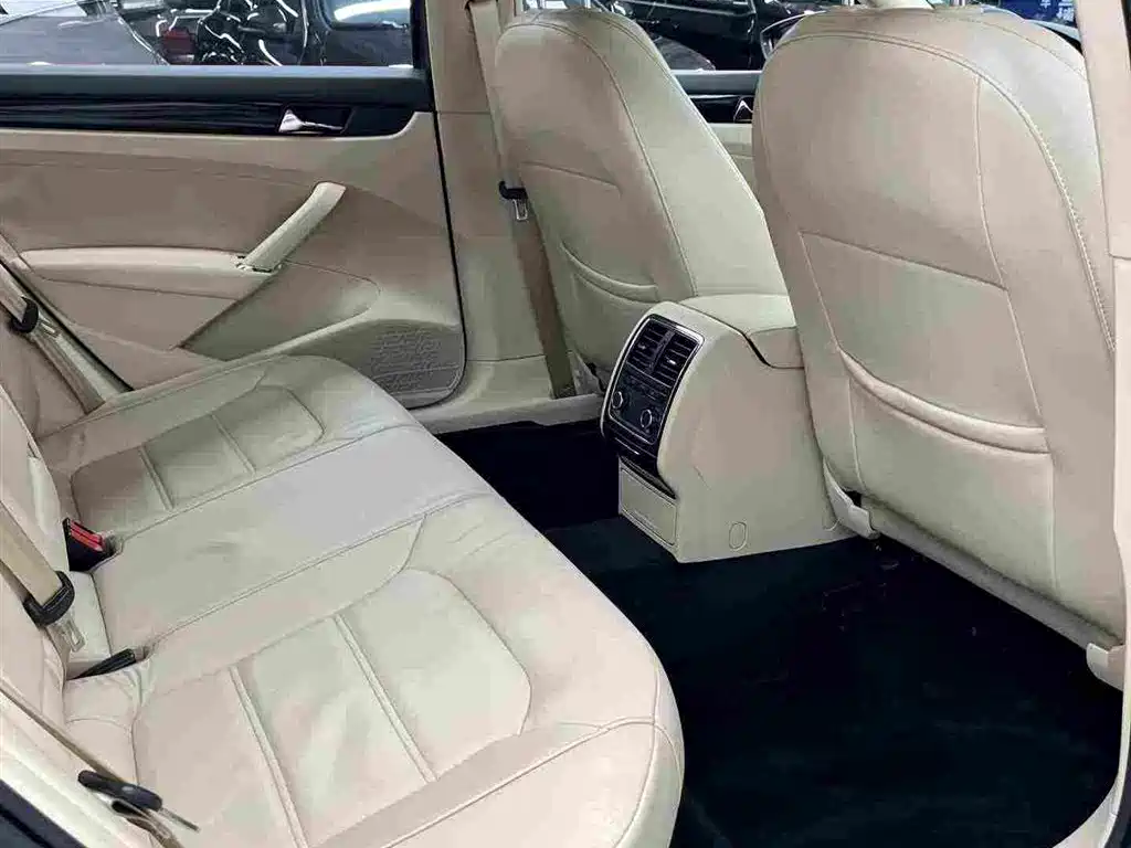 Volkswagen Passat — миниатюра 7