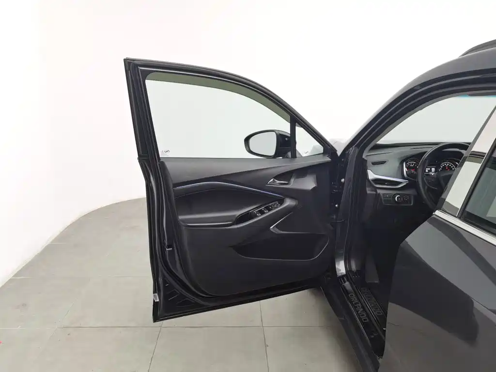Chevrolet Volando — миниатюра 8