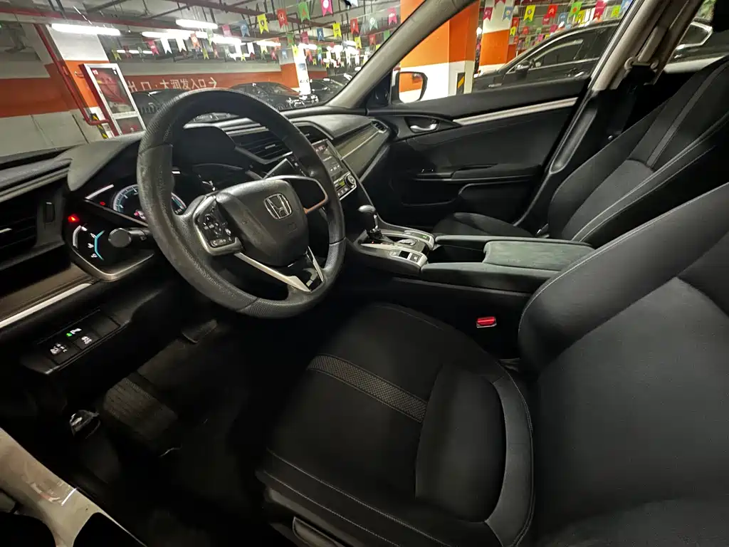 Honda Civic 2019 220TURBO CVT V