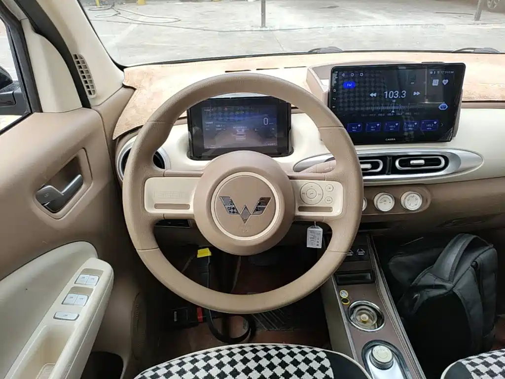 Wuling MINIEV — миниатюра 11