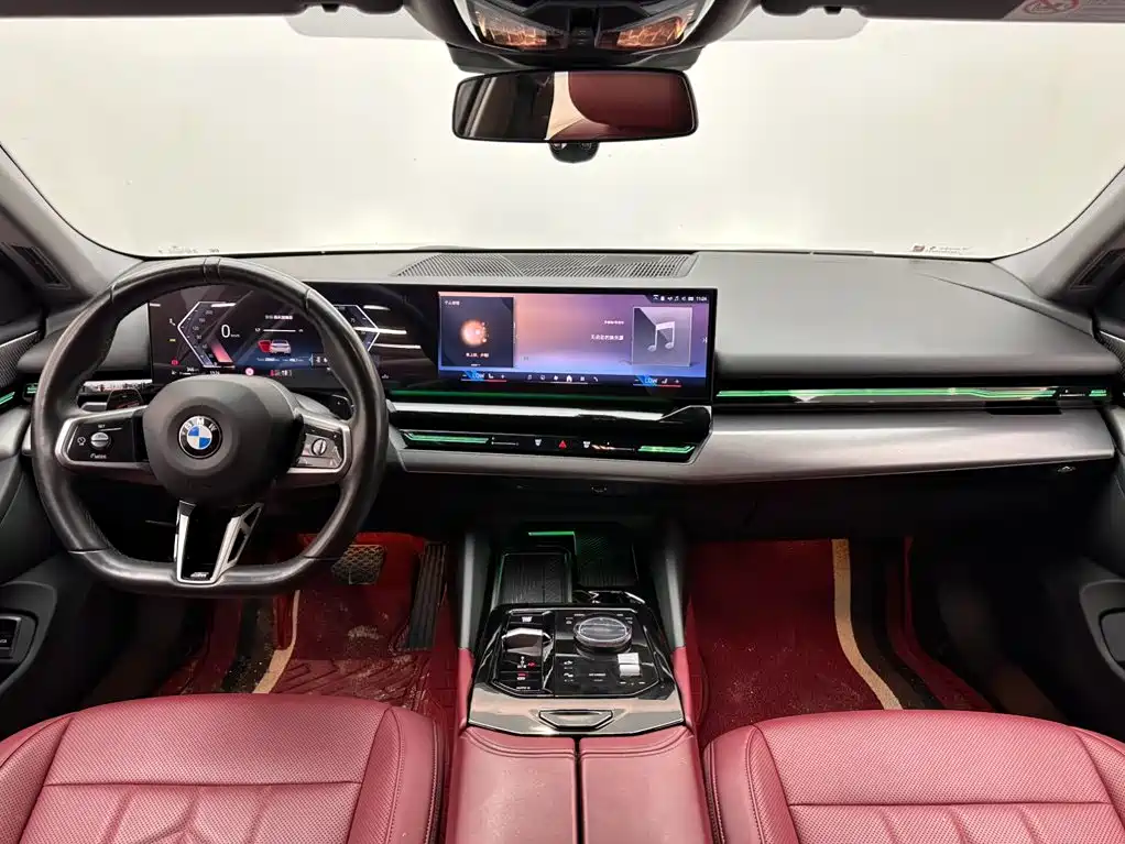 BMW 5 Series — миниатюра 10