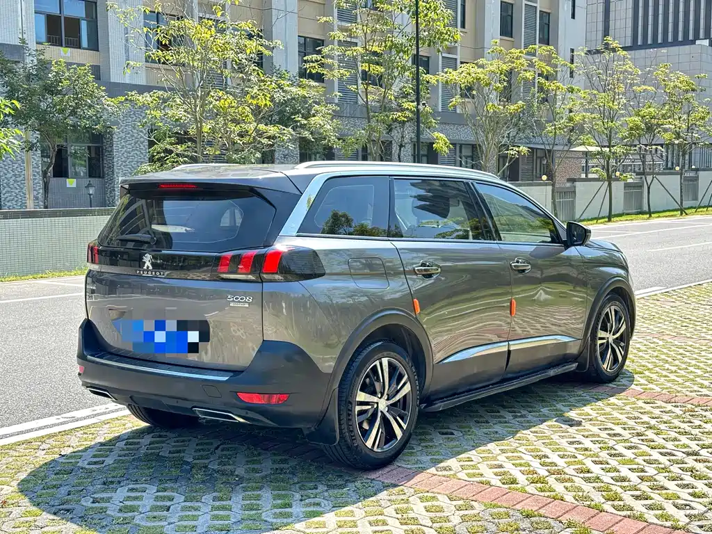Peugeot 5008 — миниатюра 9