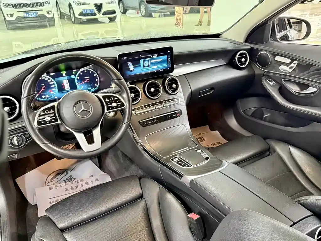 Mercedes-Benz C-Class — миниатюра 6