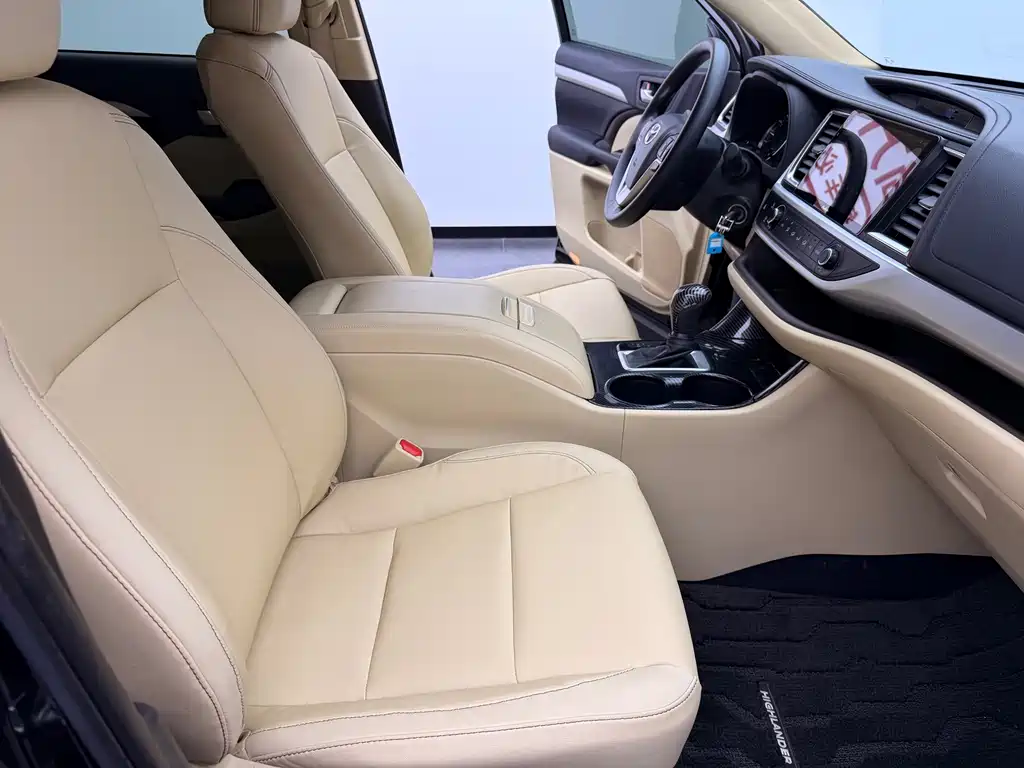 Toyota Highlander — миниатюра 13