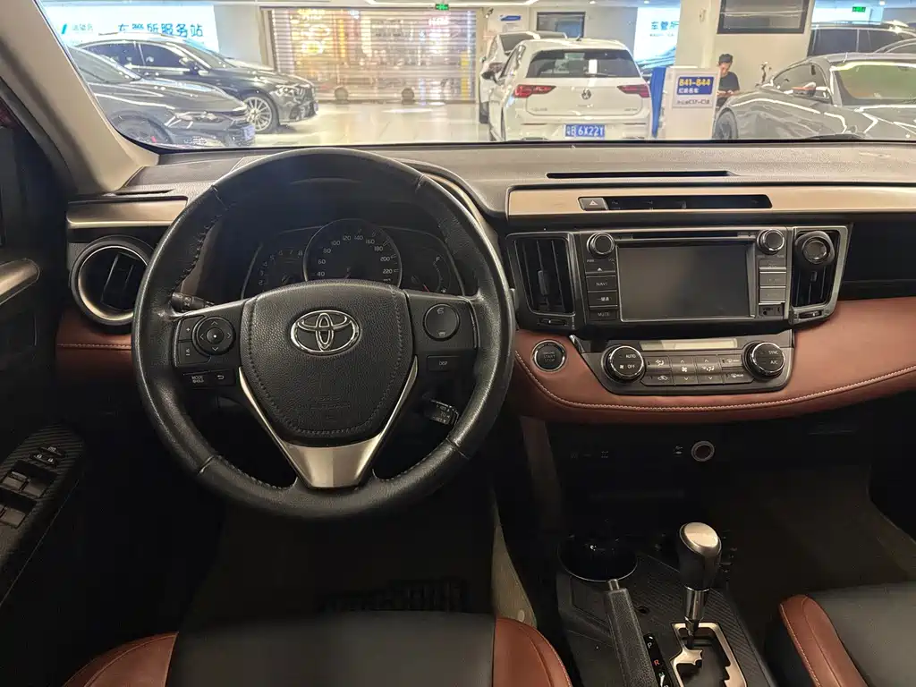 Toyota RAV4 — миниатюра 16