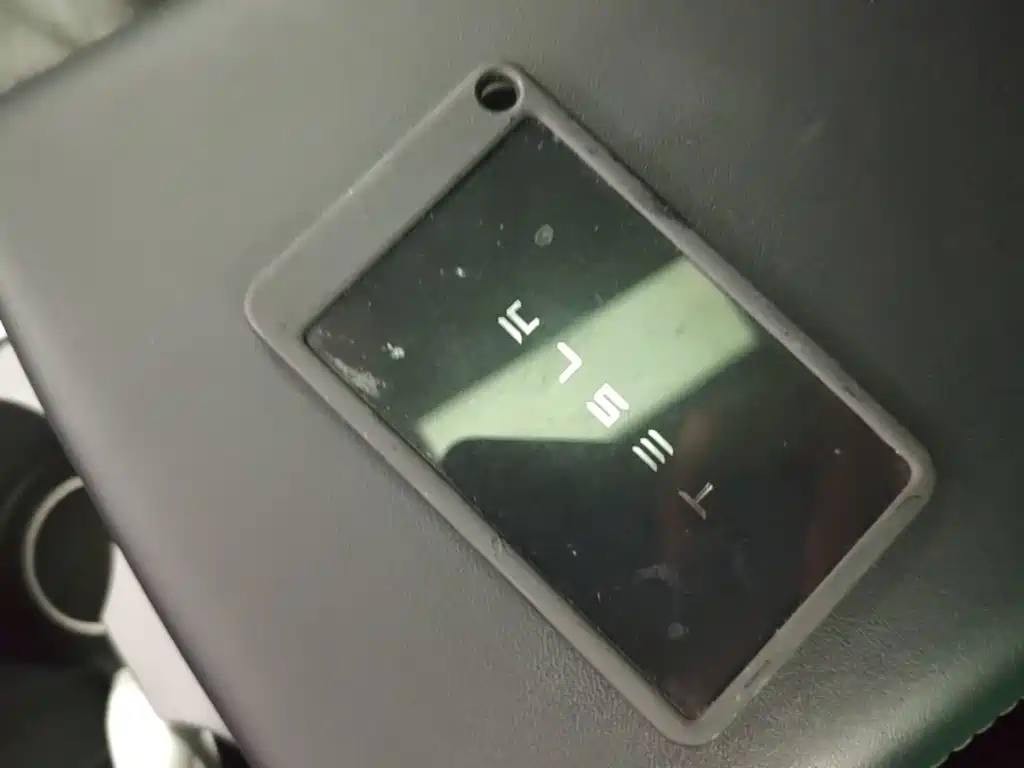 Tesla Model 3 — миниатюра 9